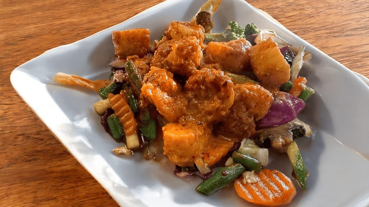 Shrimp and Scallop In Sweet Chu Chee Curry Sauce.